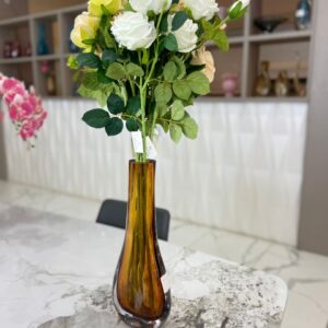 Bouquet Artificiel de Roses Blanches – Élégance et Pureté Intemporelles